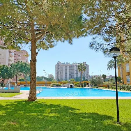 Global Properties, Con Piscina En Residencial Brezo
