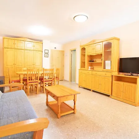 Global Properties, Con Piscina En Residencial Brezo Apartment