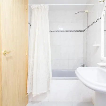Apartment Global Properties, Con Piscina En Residencial Brezo *