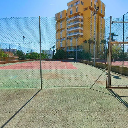 Global Properties, Con Piscina En Residencial Brezo