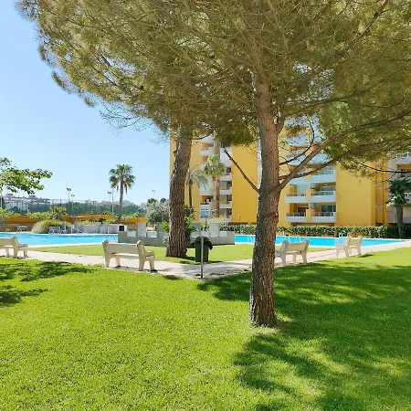 Apartment Global Properties, Con Piscina En Residencial Brezo